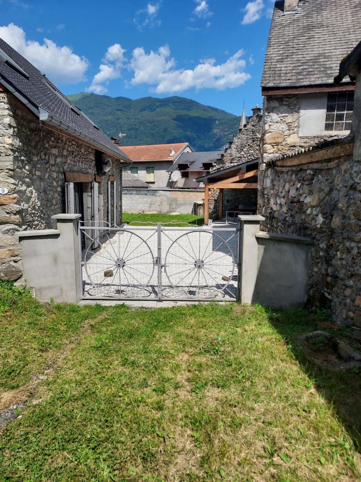 Maison De Village Au Pied Des Pyrenees Marignac  외부 사진